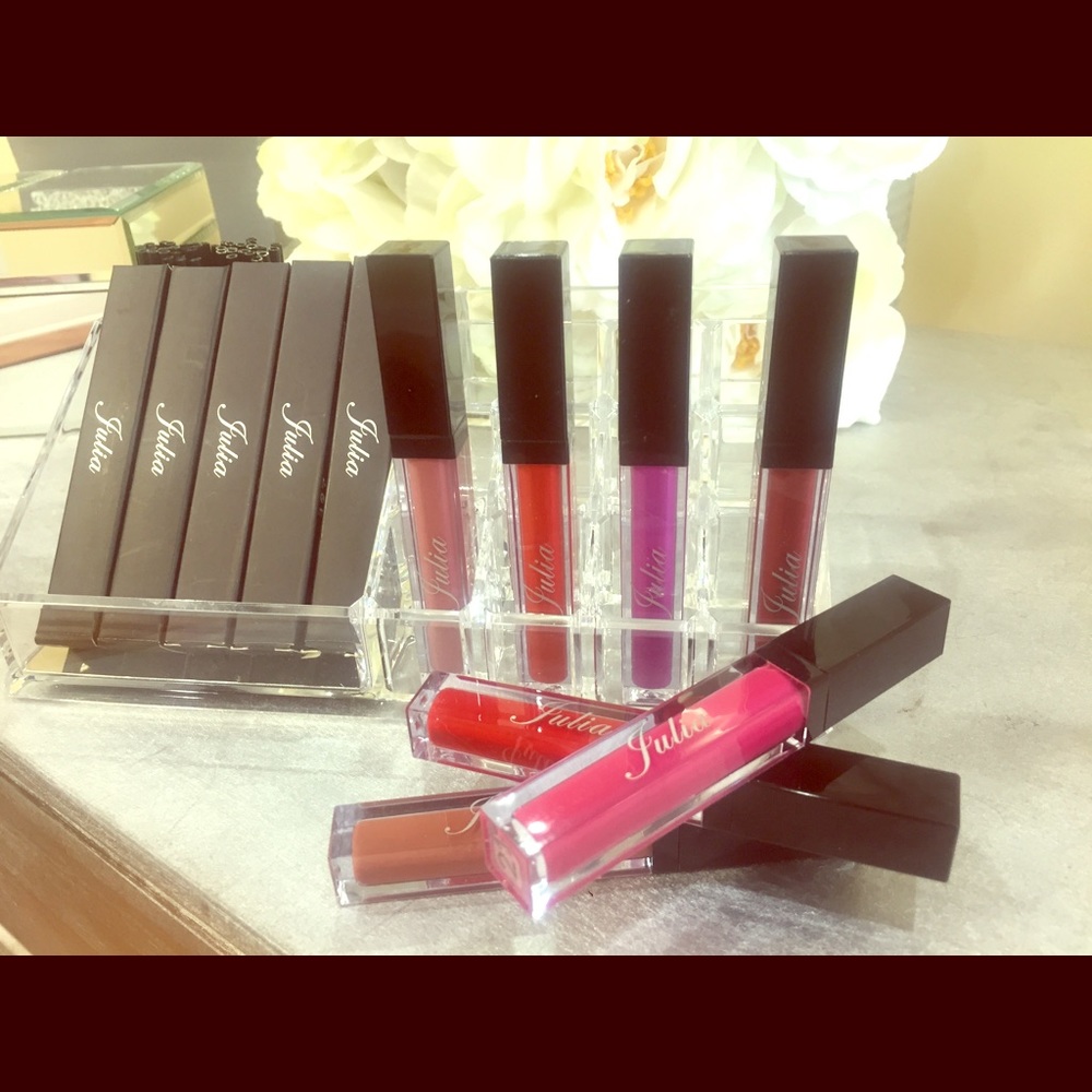 Julia Liquid Matte Lipstick